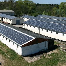 Solaranlagen auf Hallendächern