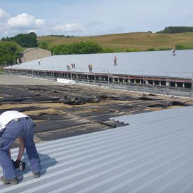 Solaranlagen auf Hallendächern